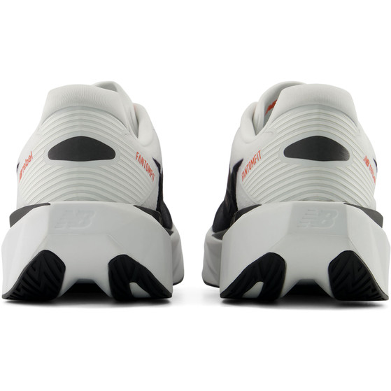 New Balance Fuelcell Rebel v5 Heren