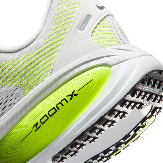 Nike Vomero 18 Herren