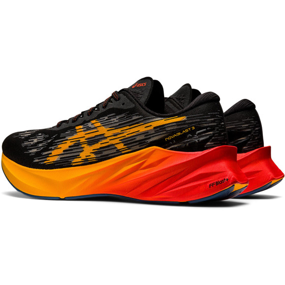 ASICS Novablast 3 Men - Runningdirect.nl