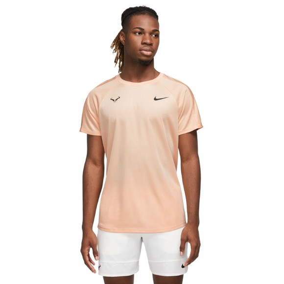 Nike challenger tee hotsell