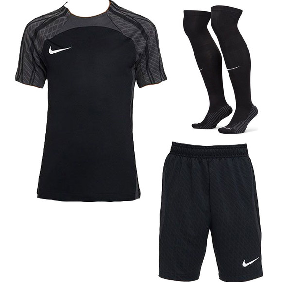 Voetbaltenue nike 2025