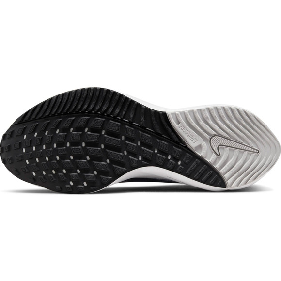 Nike AIR Zoom Vomero 16 Men - Runningdirect.nl