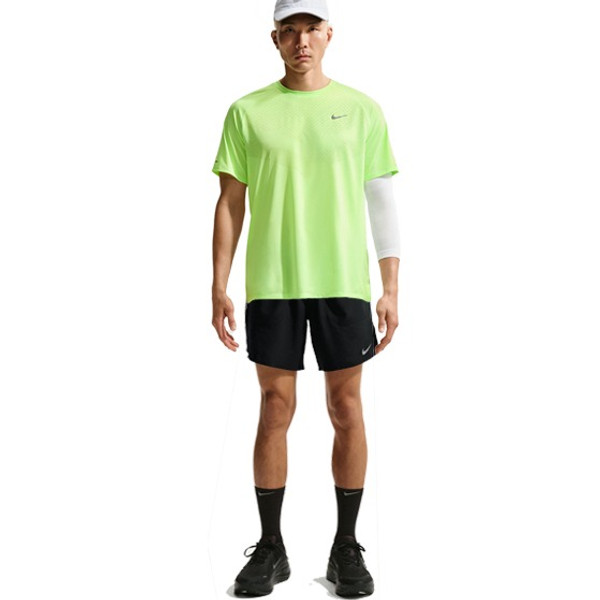 Nike Stride Tr&ouml;ja 7'' Shorts Set Herr