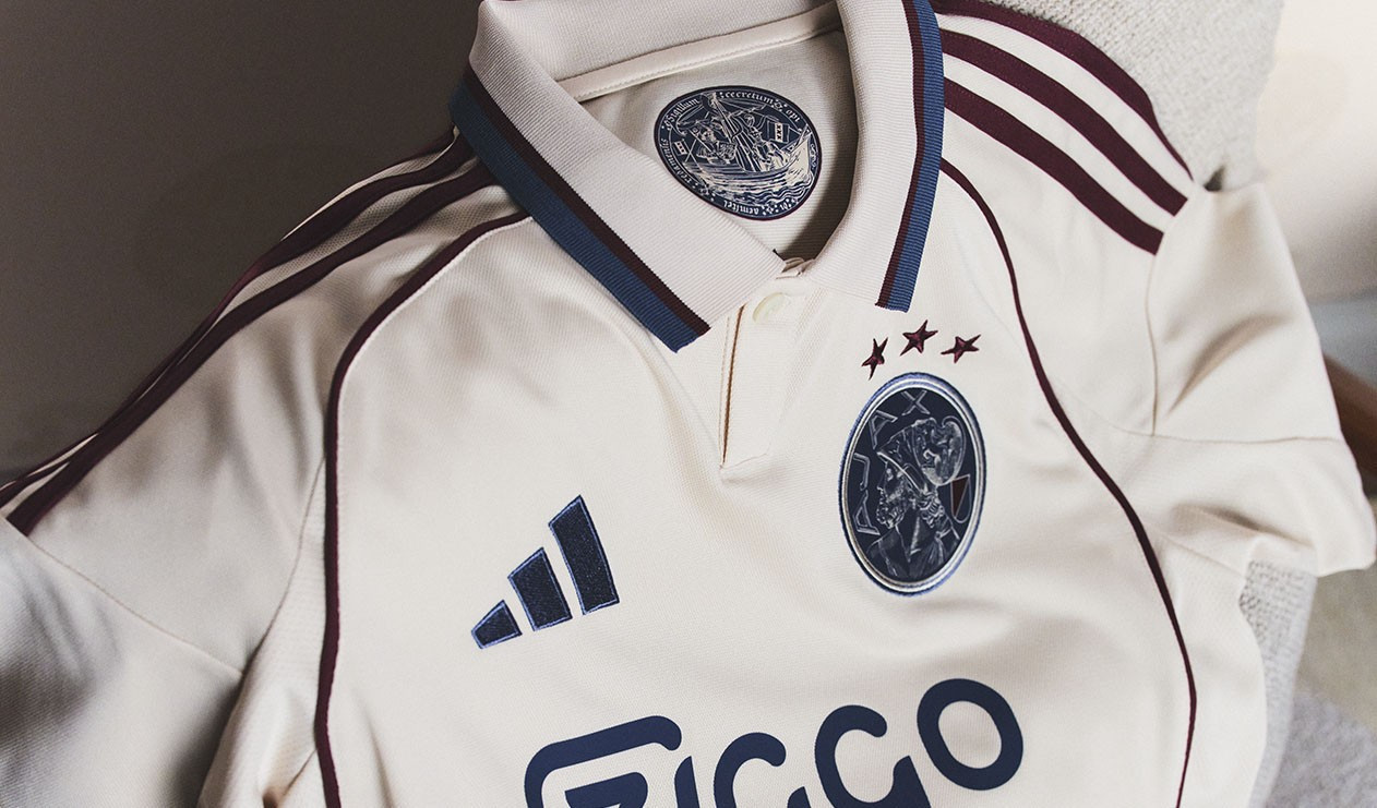 Ajax derde tenue: eerbetoon aan 750 jaar Amsterdam
