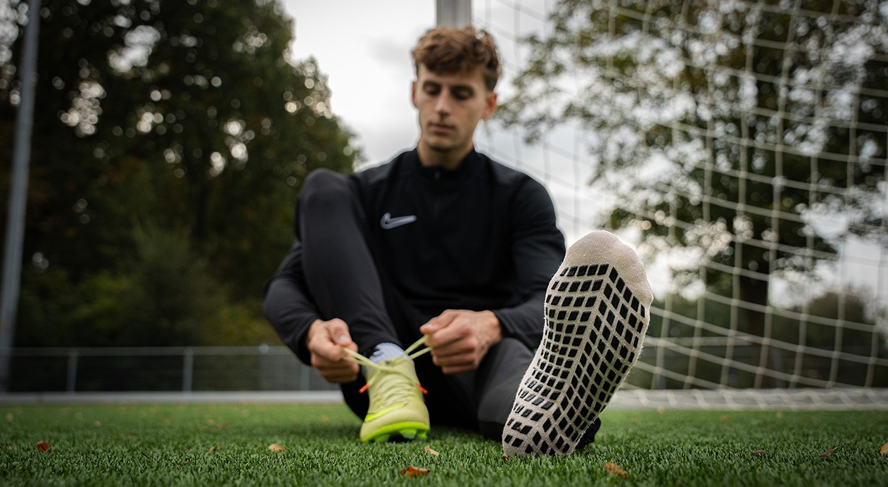 Grip-Socken im Fußball: die Geheimwaffe für Kontrolle und Stabilität