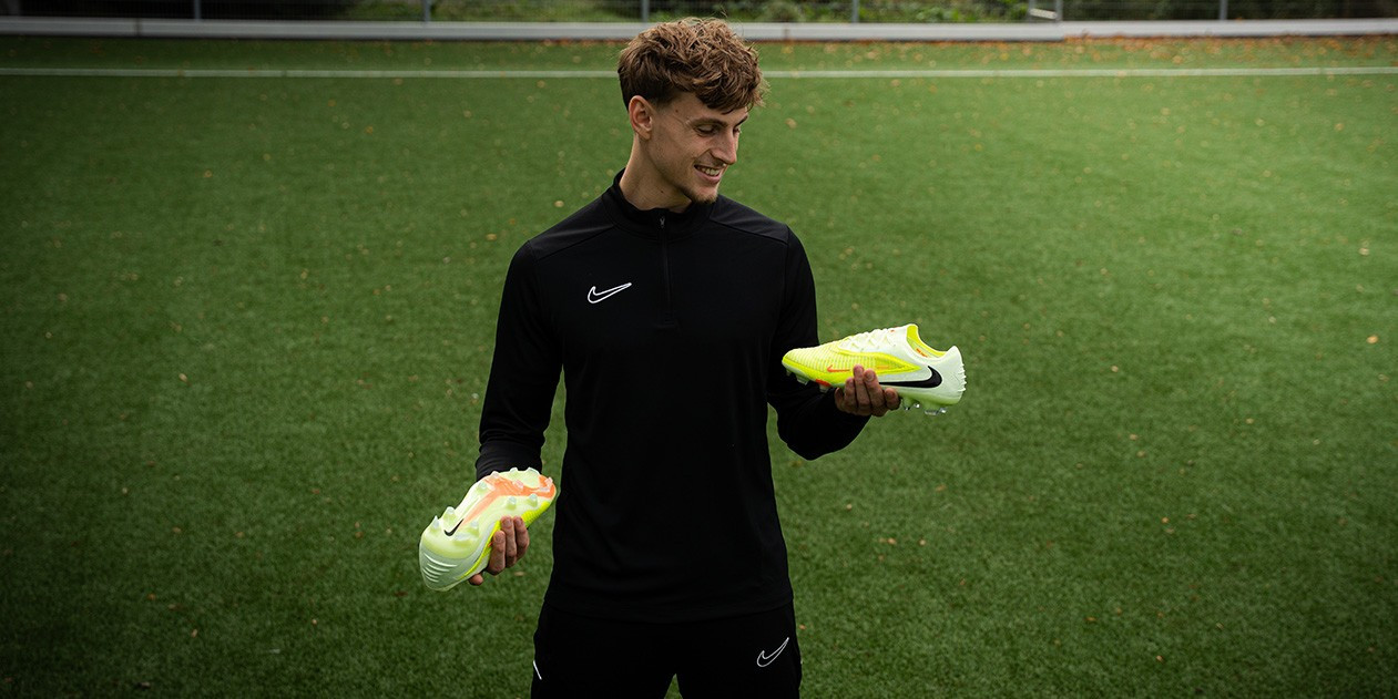 Nike 2025 Max Voltage Pack