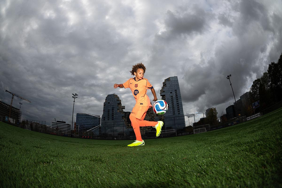 Dit zijn de 10 beste voetbalshirts van 2025 volgens PassaVoetbal