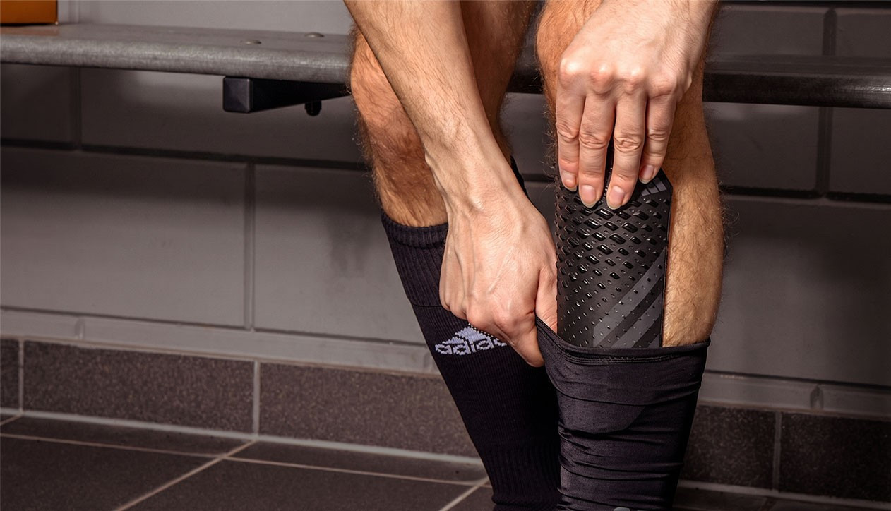 Hoe kies je de juiste scheenbeschermer voor jouw spel?