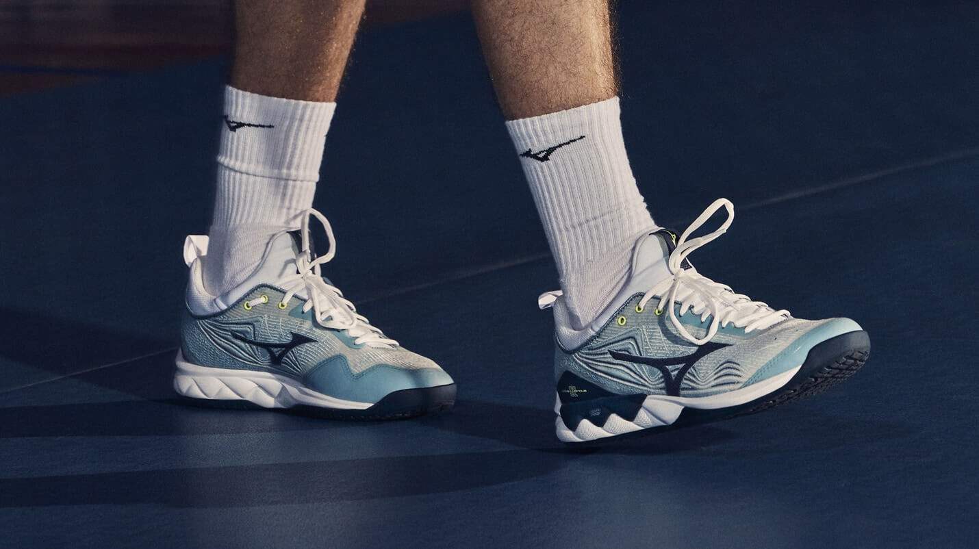 Het beste van een handbalschoen en hardloopschoen in één