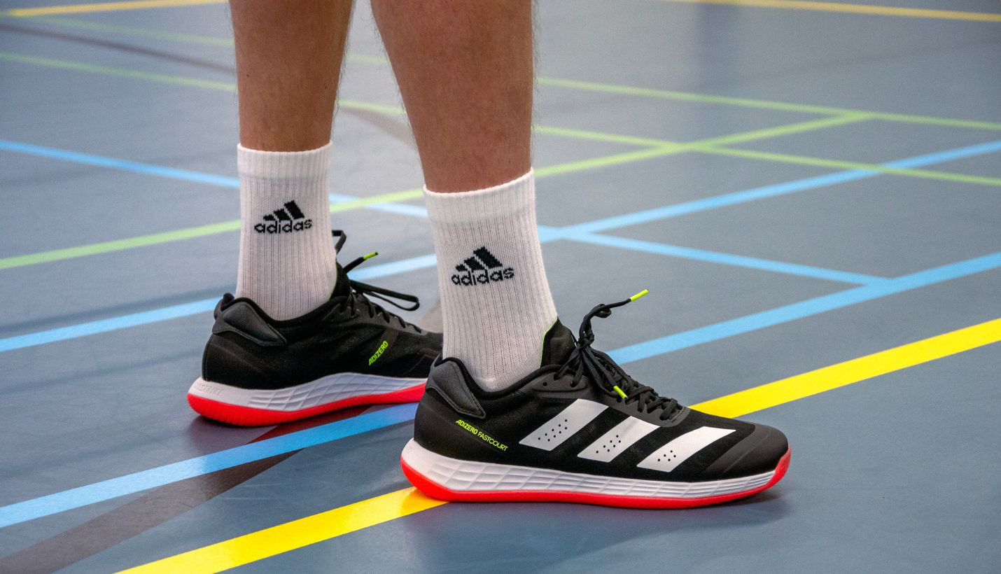 Alles over de adidas Fastcourt