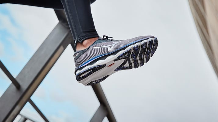 Mizuno Wave Sky 4 vs. Mizuno Wave Sky 5