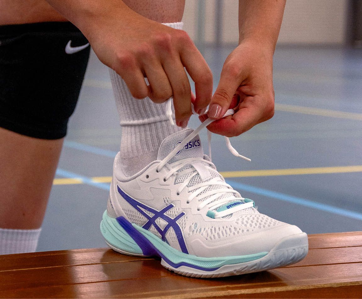 ASICS  Sky Elite FF 2