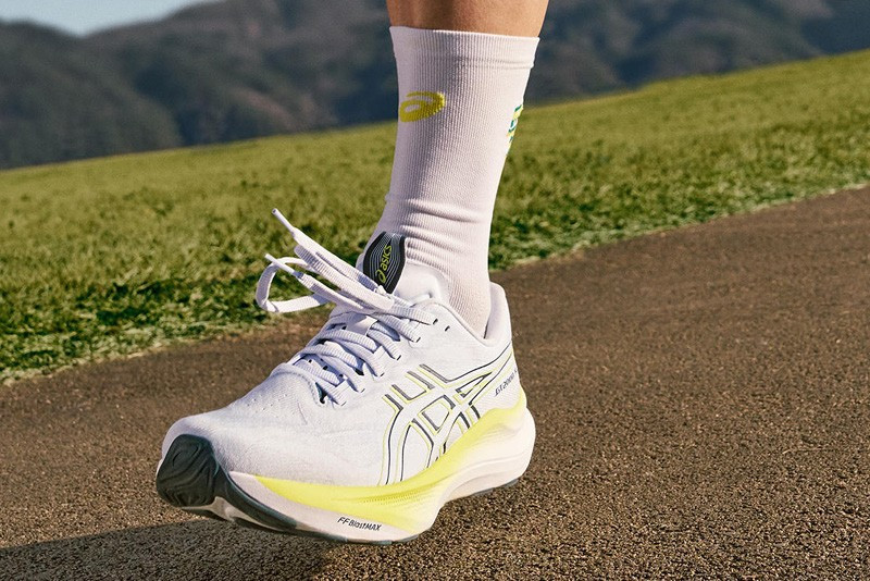 ASICS GT-2000
