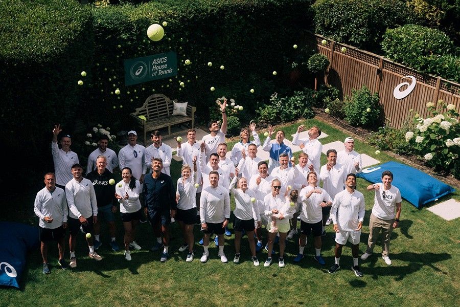 Word onderdeel van de ASICS Tennis Academy x TennisDirect