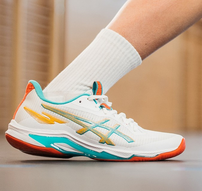 ASICS Netburner Ballistic FF 4